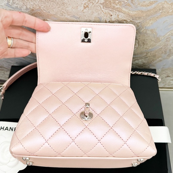 Chanel Iridescent Caviar Quilted Extra Mini Coco Light Pink Handle Flap - Picture 6 of 15